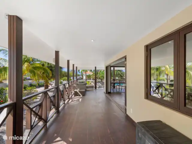 Villa Solaya 3, Jan Thiel | Curaçao, Banda Ariba (est), Jan Thiel - villa Grande terrasse couverte.