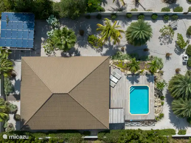 Villa Solaya 3, Jan Thiel | Curaçao, Banda Ariba (est), Jan Thiel - villa Vue aérienne de la villa, piscine privée et jardin.