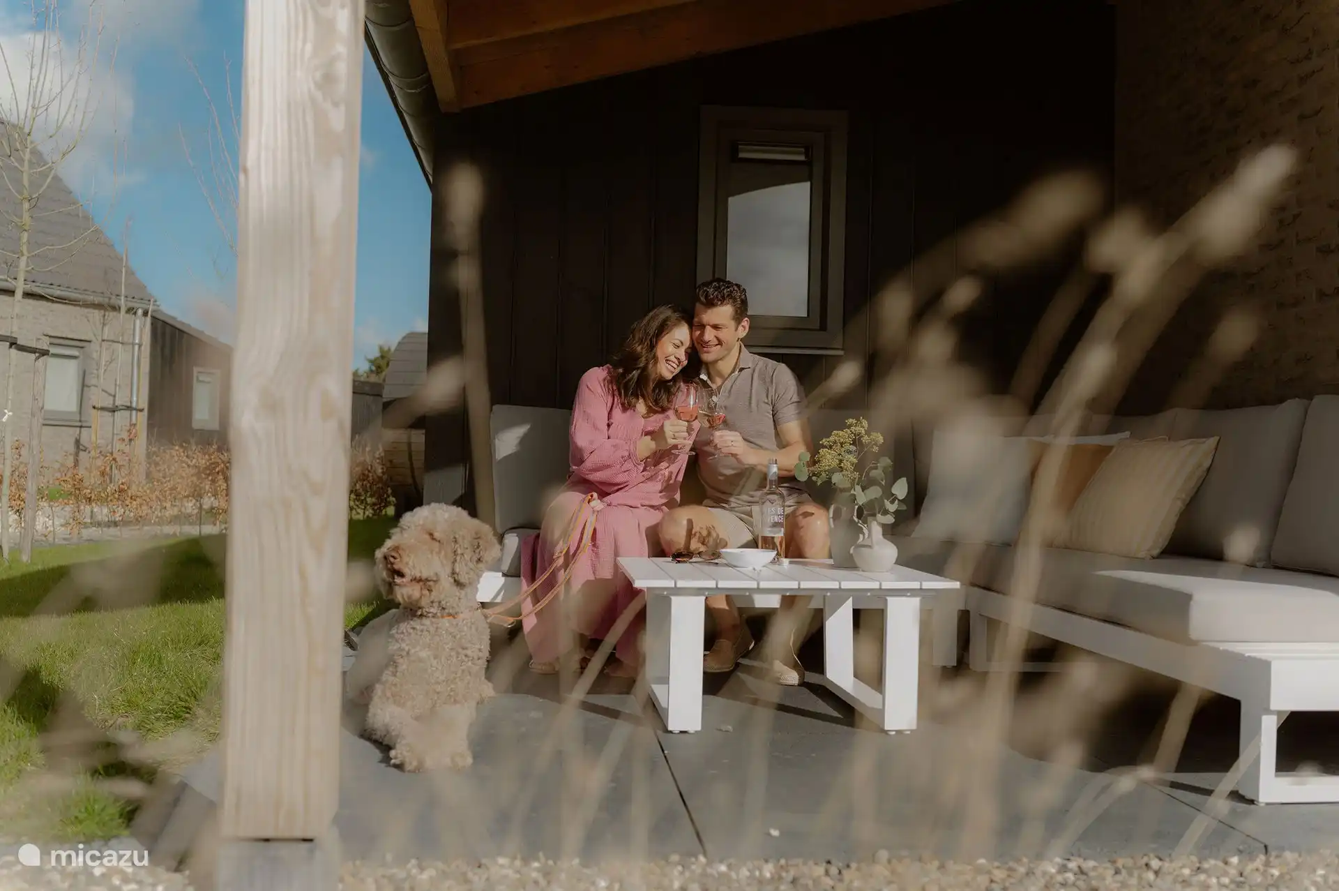 Luxuriöse Ferienvilla für 6 Personen mit Sauna, in einem kleinen Ferienpark mit Swimmingpool gelegen.