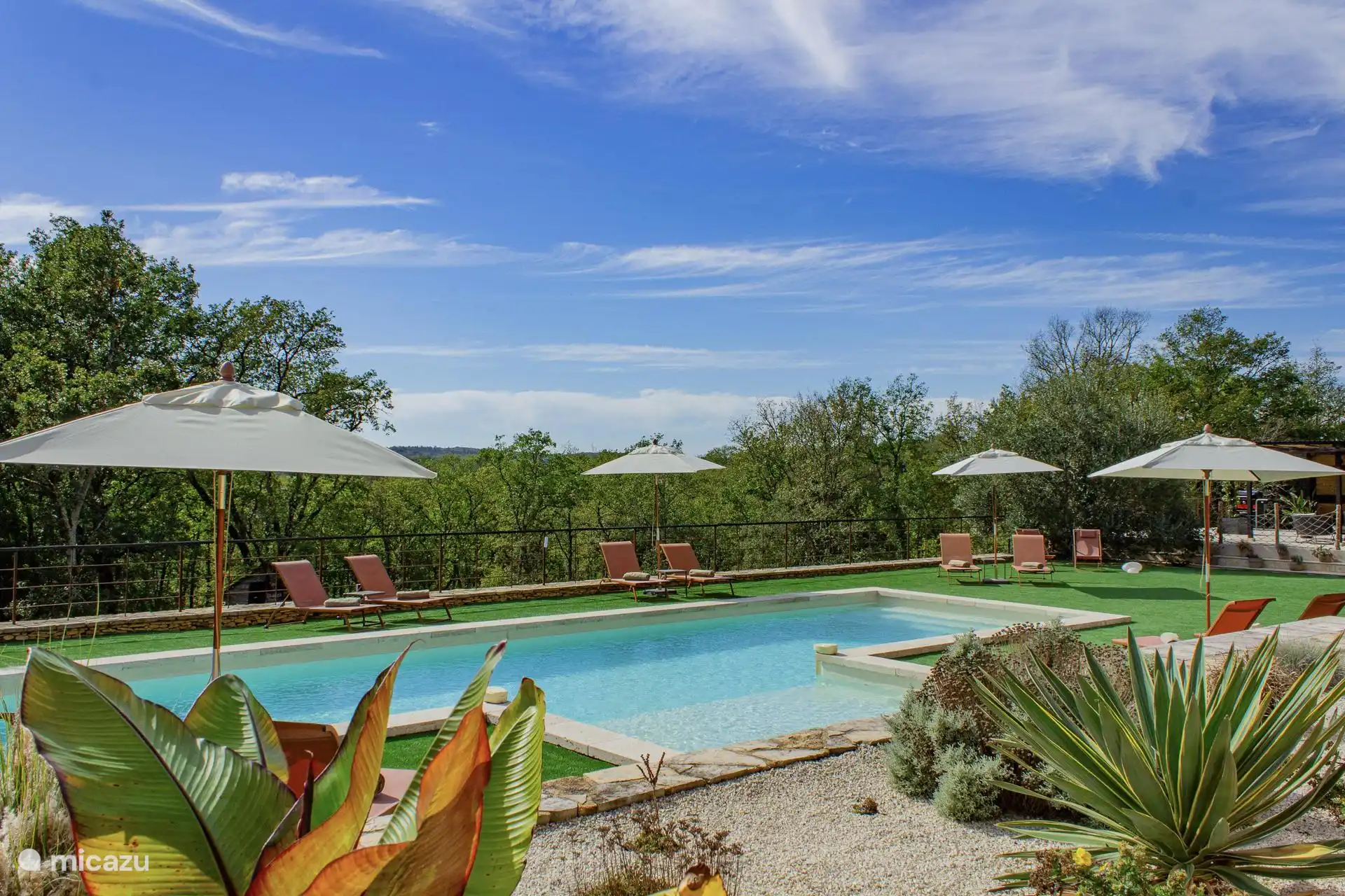 La Trilogie D'or zwembadgebied