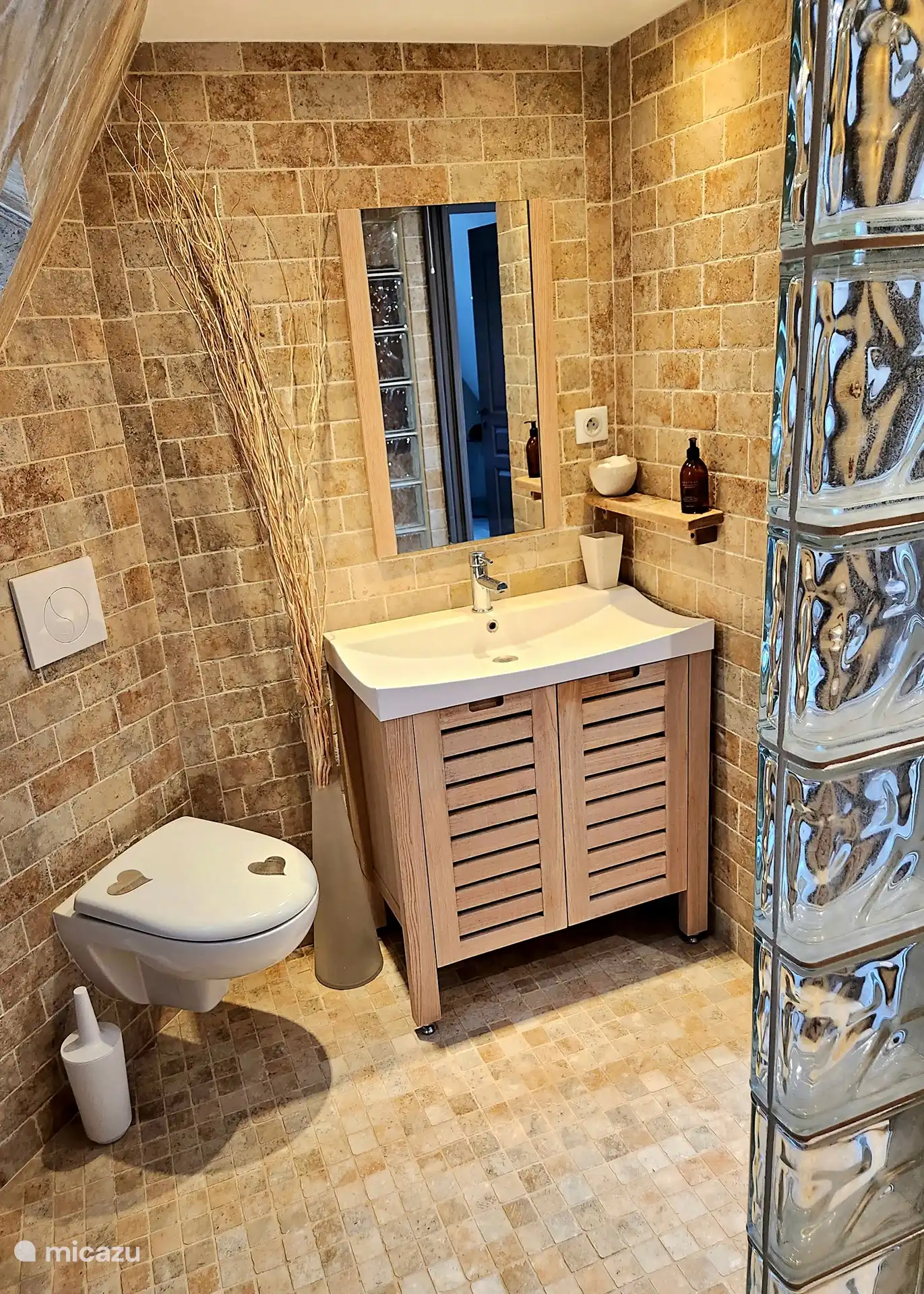 2-Bett-Gite mit Gemeinschaftsdusche