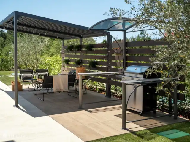Villa Palazzina huren in Kroatië, Istrië, Porec - villa overdekt terras + bbq