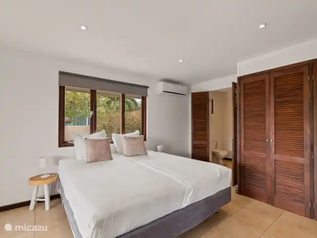 Villa Solaya 4, Jan Thiel | Curaçao, Banda Ariba (est), Jan Thiel - villa Lits à sommier tapissier de luxe et beaucoup d’espace de rangement