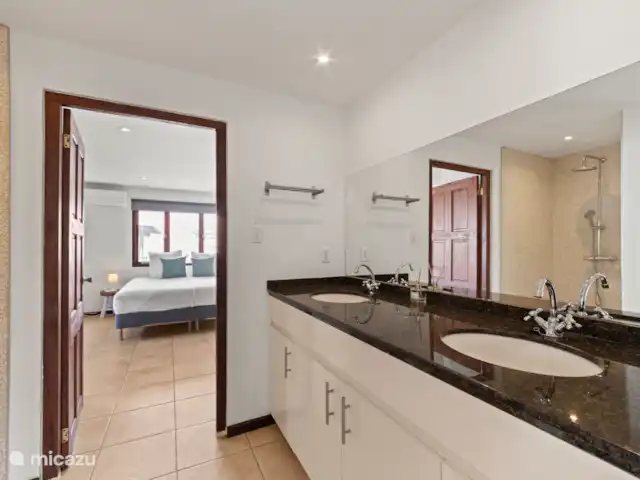 Villa Solaya 4, Jan Thiel | Curaçao, Banda Ariba (est), Jan Thiel - villa Salle de bain attenante