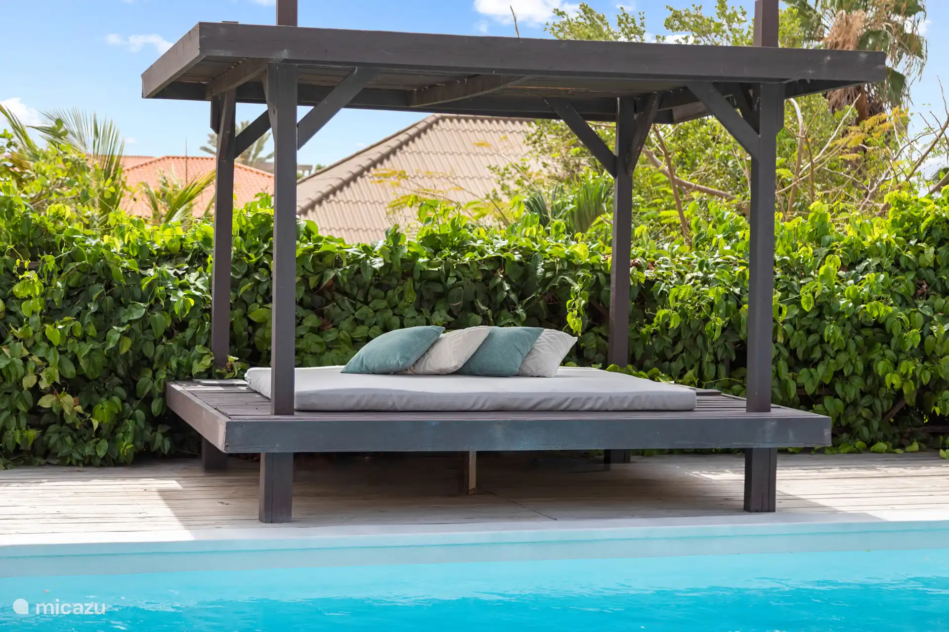 Lovely sunbed by the pool