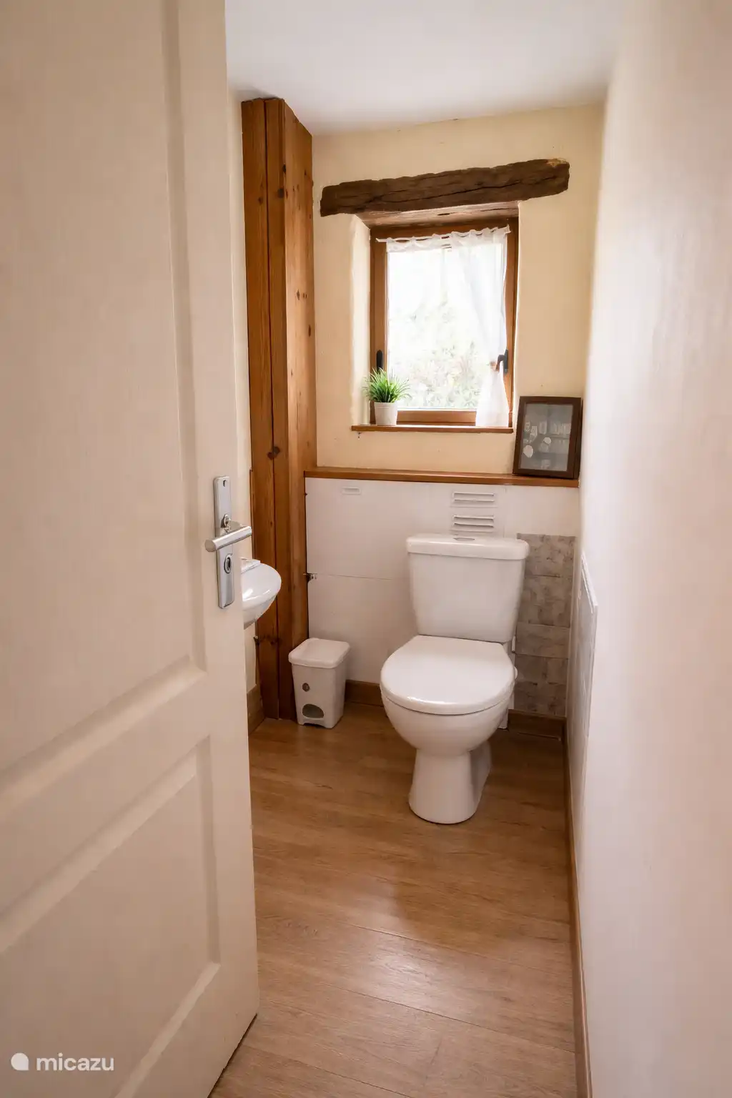 Extra toilet beneden