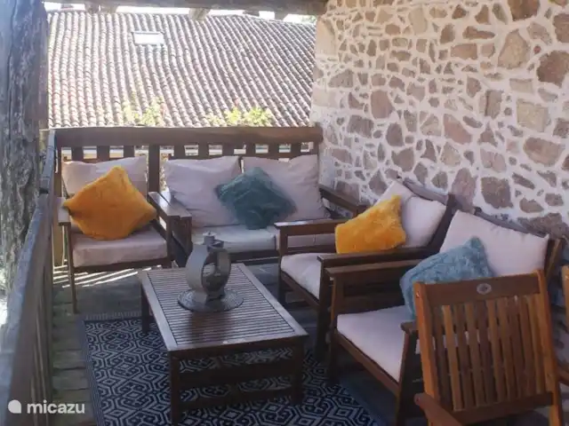 Location de Vacances France, Charente, Chirac, gîte / cottage - Chabanais Balcon avec auvent privé.