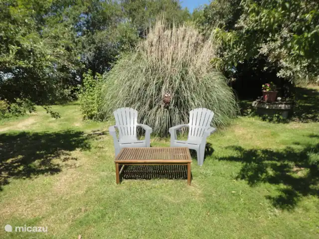 Gîte Rochechouart | France, Charente, Chirac - gîte / cottage Jardin d’impression