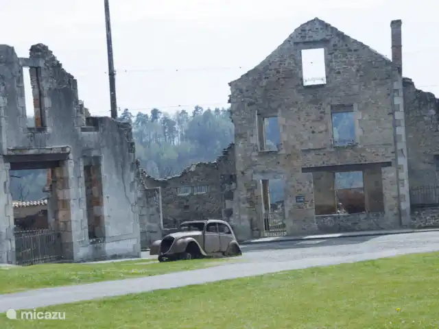 Gîte Rochechouart | France, Charente, Chirac - gîte / cottage Oradour sur Glane, impressionnant !