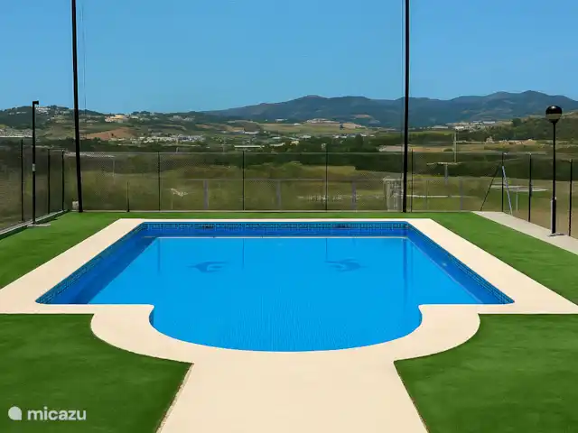 Baviera Golf - Casa Hoyo 6 | Julio-Agosto en España, Costa del Sol, Caleta de Vélez - casa vacacional Piscina comunitaria, compartida con otras 8 propiedades.