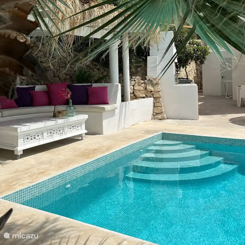 Ibiza styl villa + uitzicht op zee