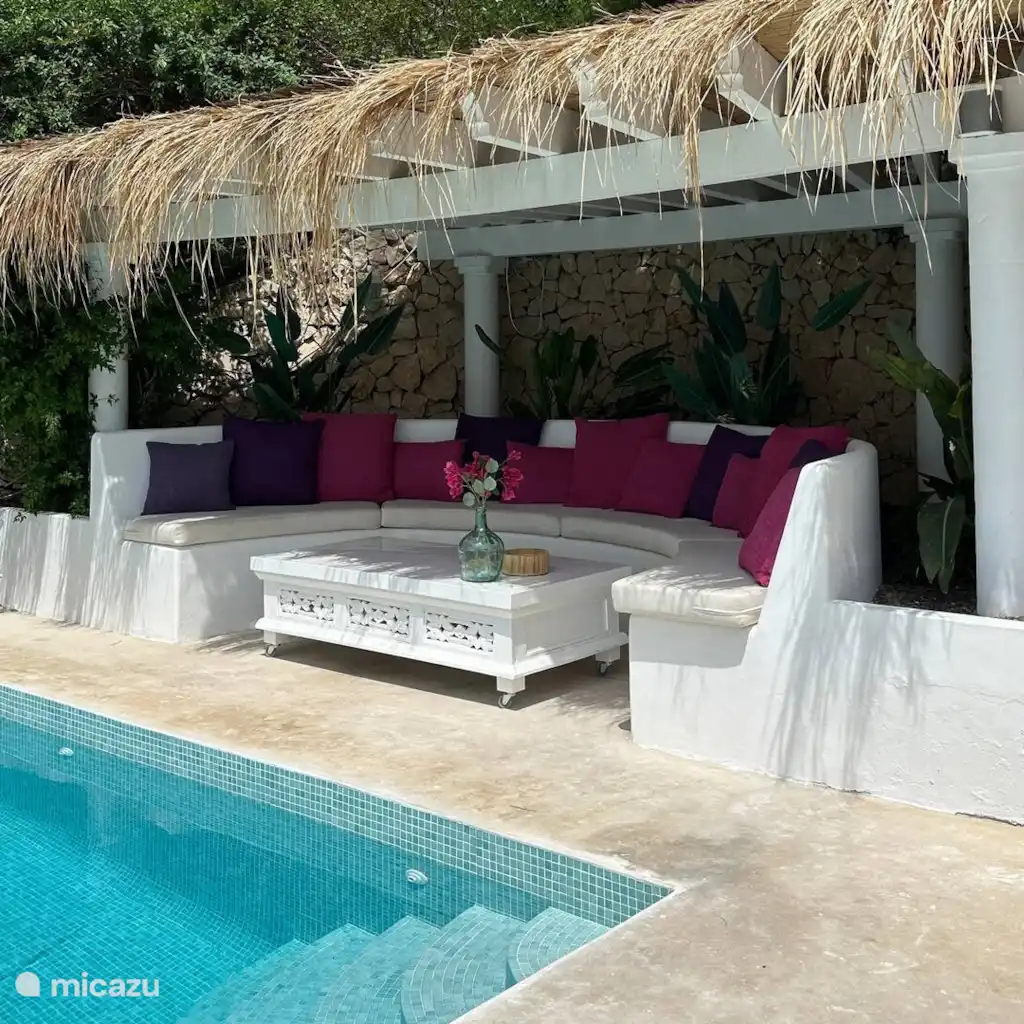 Ibiza styl villa + uitzicht op zee