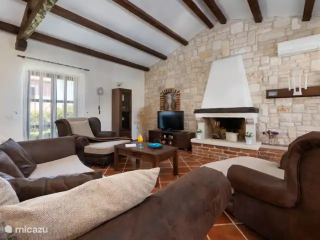 Villa Baldasi 19 en Croacia, Istria, Kastelir-Labinci - villa Salón