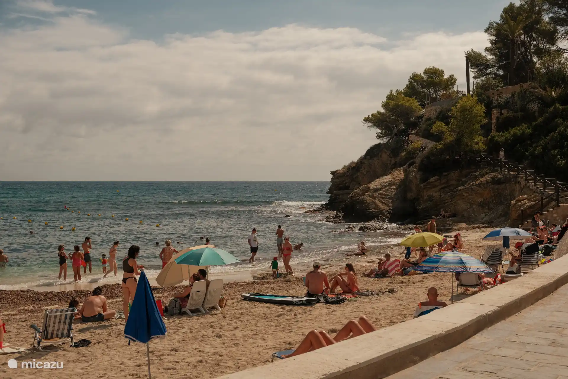 La playa más cercana a Casa Alano es Playa de la Fustera en Benissa. Las grandes playas de arena de Calpe están a 2 kilómetros de la villa vacacional.