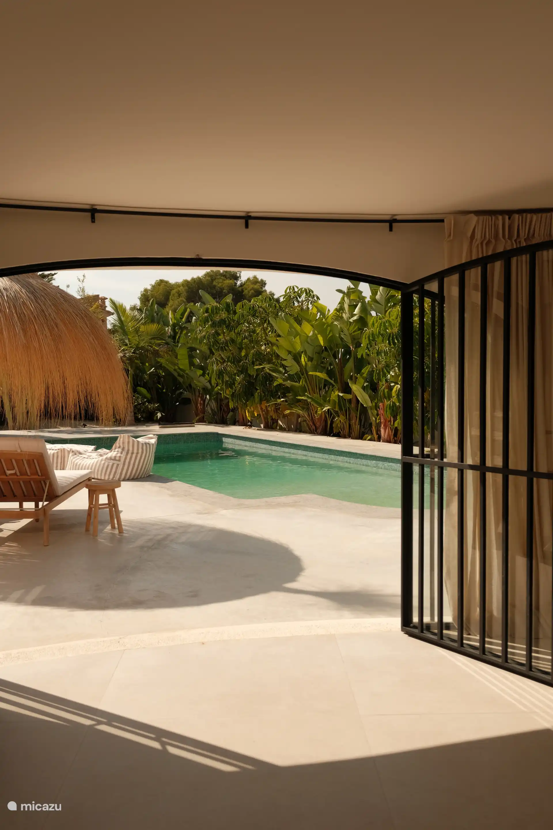 Amplia terraza soleada