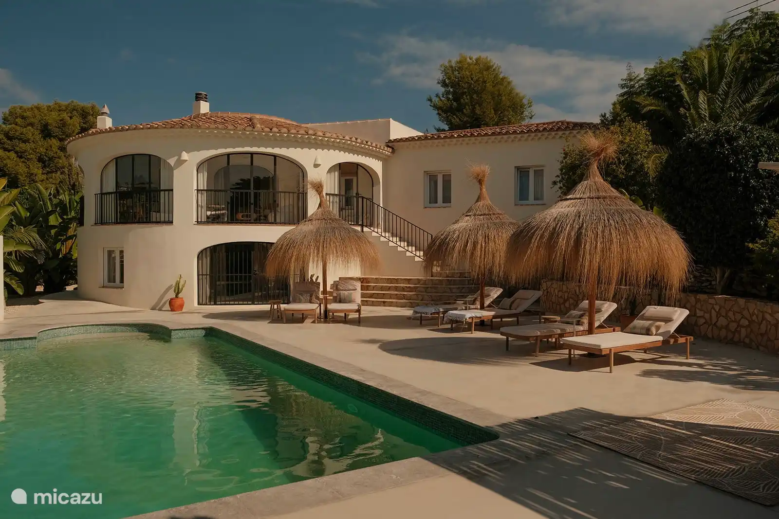 Sol de invierno, España, Costa Blanca, Calpe, villa Casa Alano (frontera Calpe - Benissa)