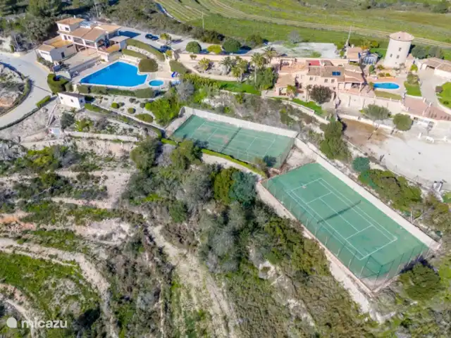 Casa Eva   huren in Spanje, Costa Blanca, Teulada - bungalow Zwembad en tennisbanen vanuit vogelperspectief
