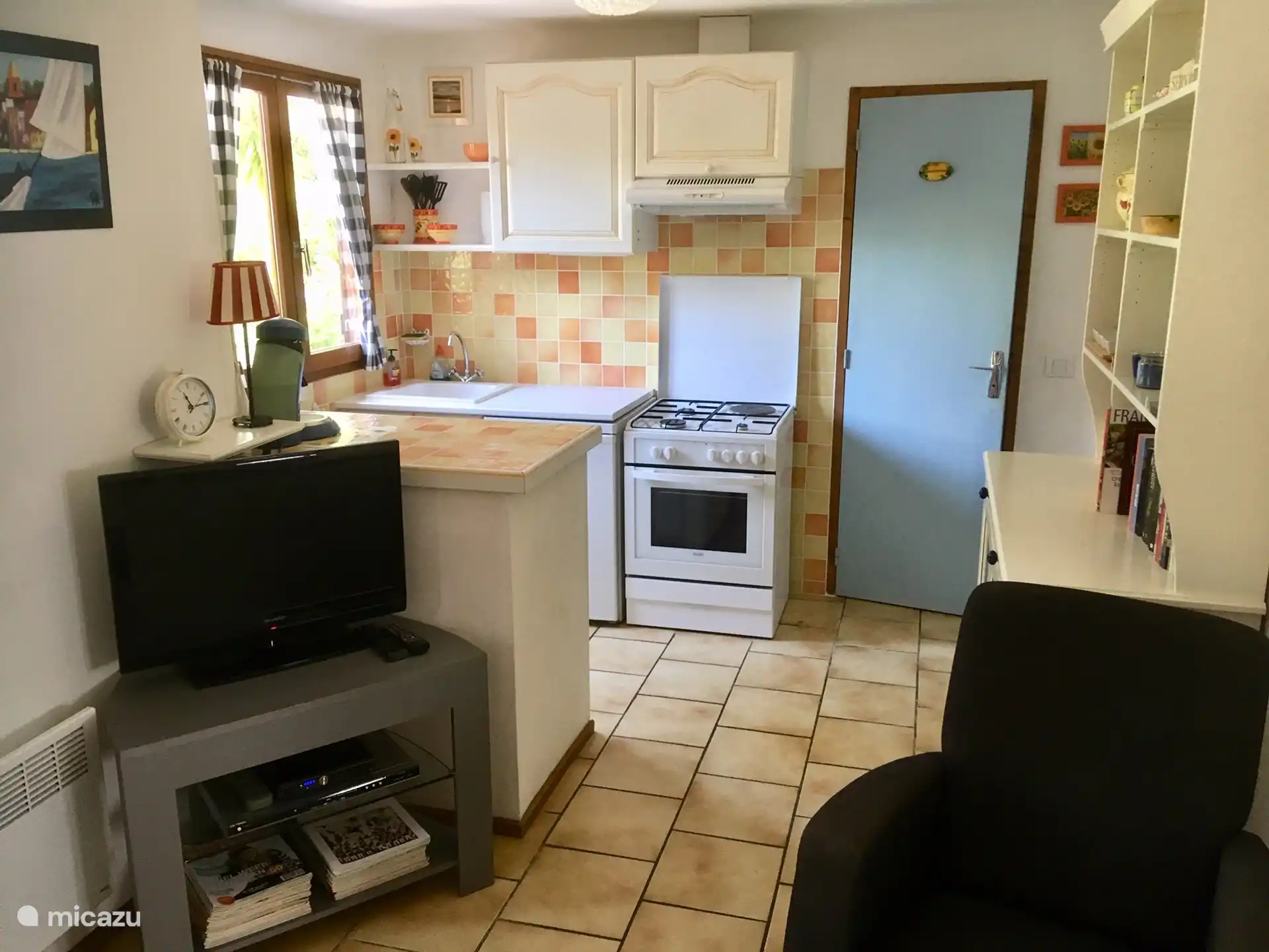 Küche vom Wohnzimmer aus