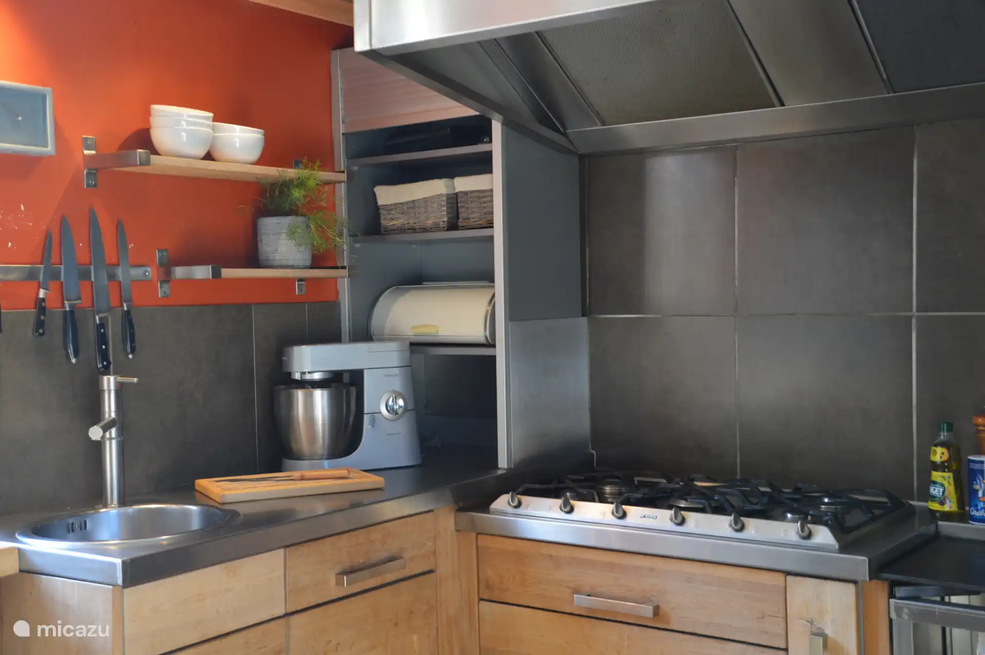 kitchen with 5 burner burner