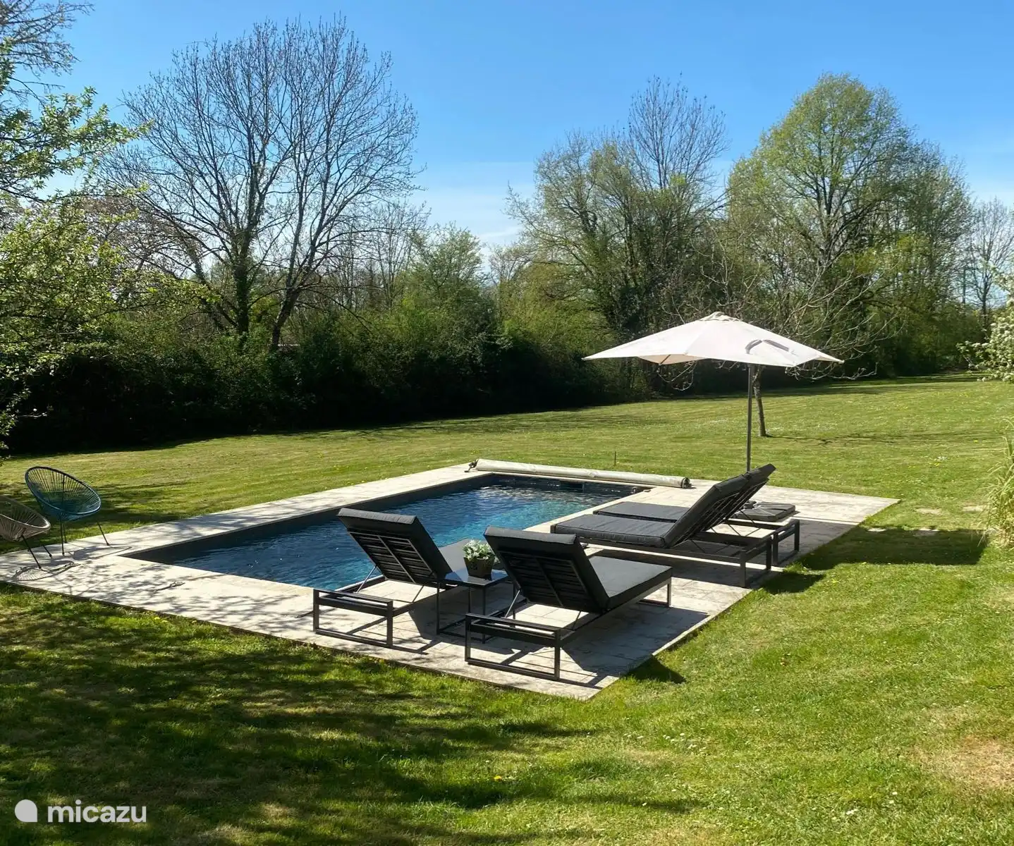 Maison des Coeurs Perdus in Frankreich, Burgund, Sainte-Colombe-des-Bois - Ferienhaus