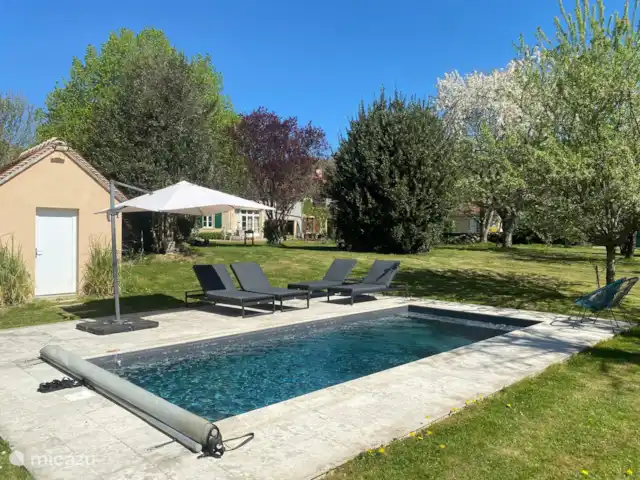 Maison des Coeurs Perdus huren in Frankrijk, Bourgogne, Sainte-Colombe-des-Bois - vakantiehuis Heerlijk verwarmd zwembad 7x3 meter