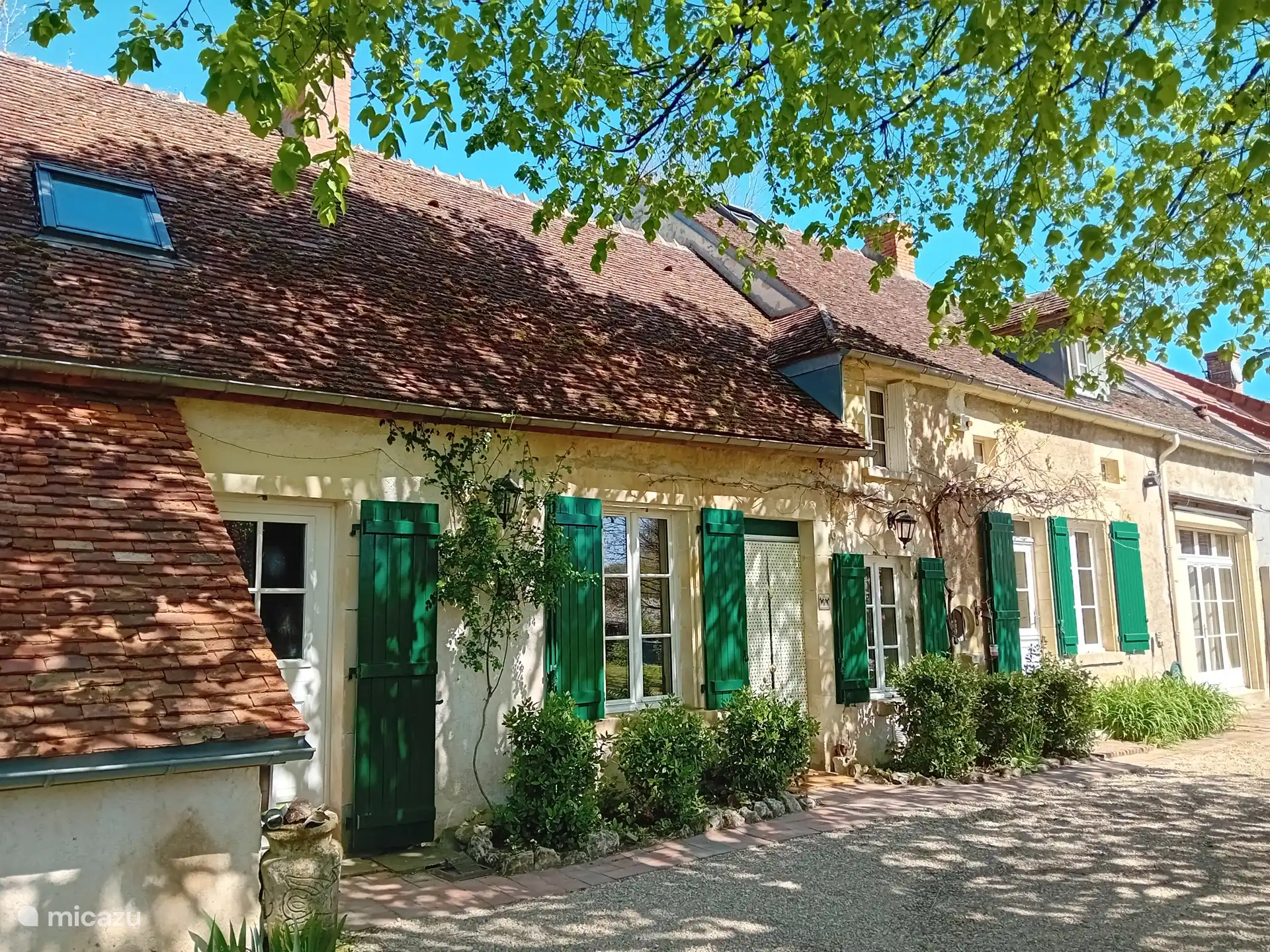 Maison des Coeurs Perdus in Frankreich, Burgund, Sainte-Colombe-des-Bois - Ferienhaus