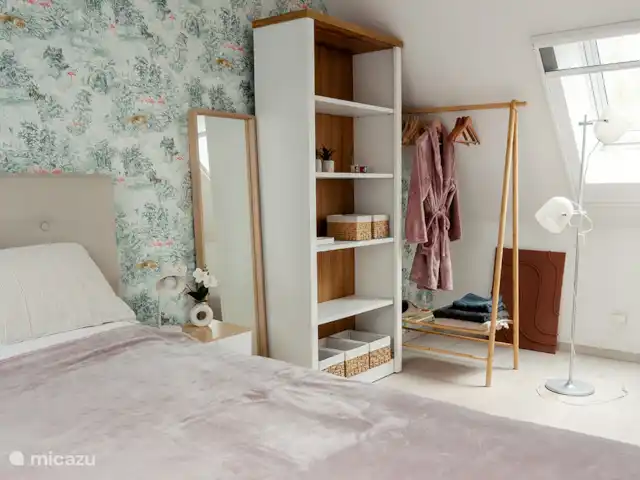 Maison des Coeurs Perdus huren in Frankrijk, Bourgogne, Sainte-Colombe-des-Bois - vakantiehuis flamingo slaapkamer