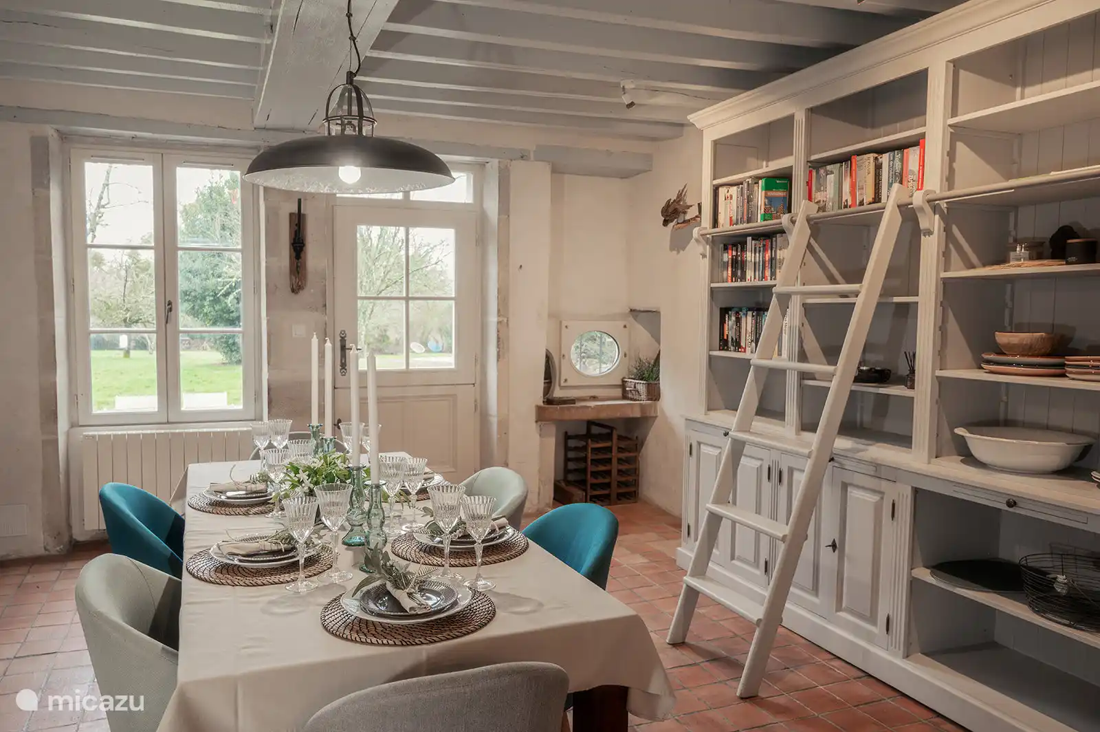 Maison des Coeurs Perdus in Frankreich, Burgund, Sainte-Colombe-des-Bois - Ferienhaus