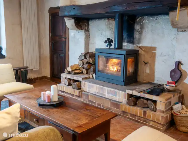Maison des Coeurs Perdus huren in Frankrijk, Bourgogne, Sainte-Colombe-des-Bois - vakantiehuis huiskamer