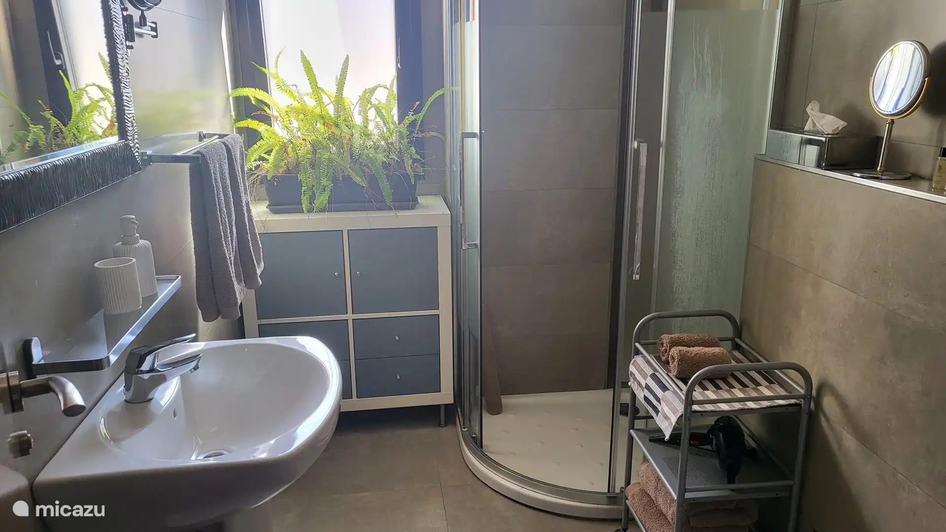 Badezimmer 1. Diese befindet sich direkt neben Schlafzimmer 1.