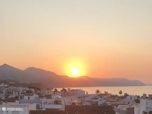 Coeur de Nerja -vue mer + plage 3 min. | Espagne, Costa del Sol, Nerja - appartement 
Bonjour sur la terrasse arrière