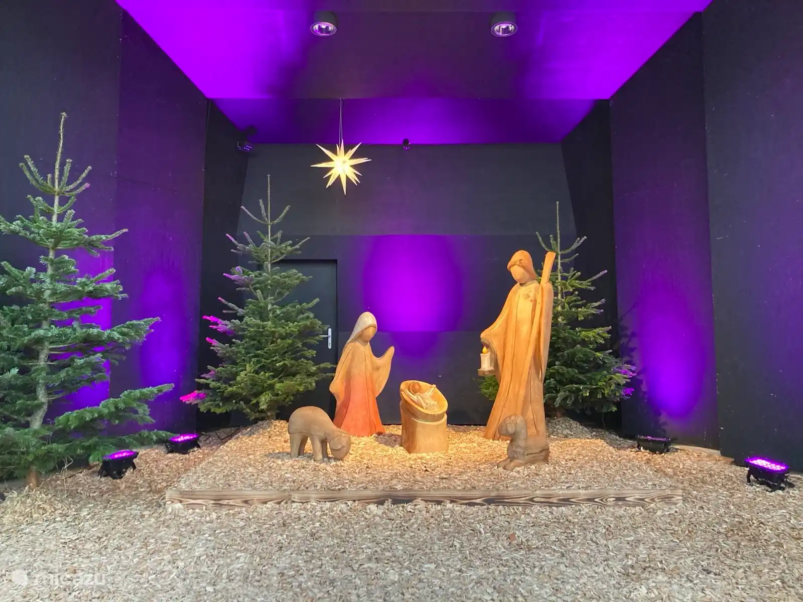 Die Schierker-Krippe befindet sich im Kurpark und befindet sich noch im Aufbau. Jeden Winter kommen Zahlen hinzu.