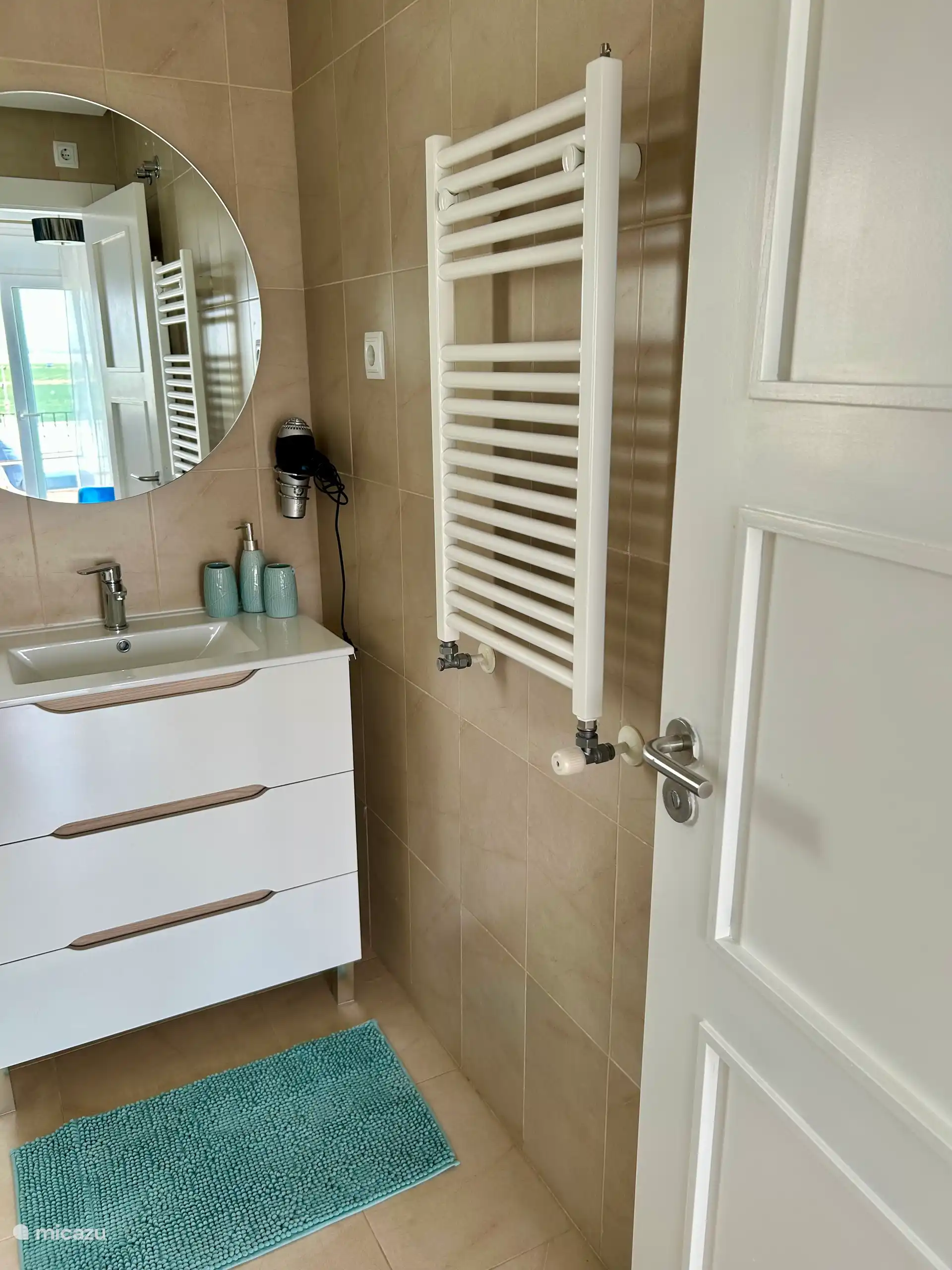 Ensuite bathroom upstairs