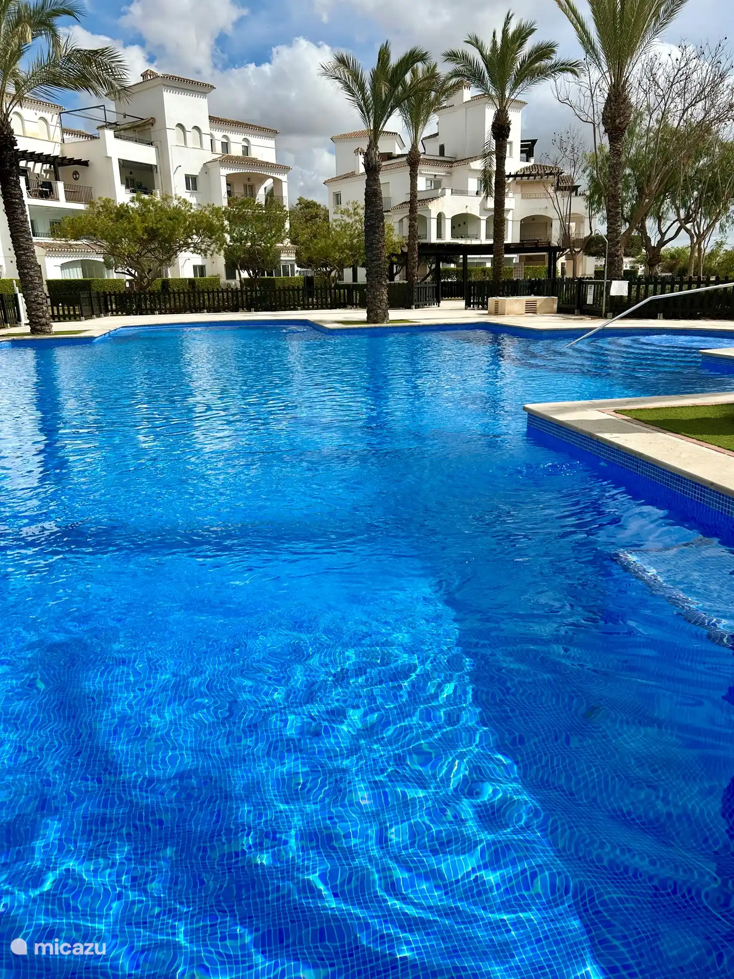 Enjoy the warmth in the sun or in the shade. 