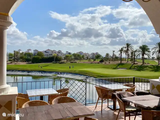Casa To-r-relax en España, Costa Cálida, Torre Pacheco - casa vacacional 1 de los restaurantes del complejo, y en todas partes la vista es excepcionalmente hermosa.