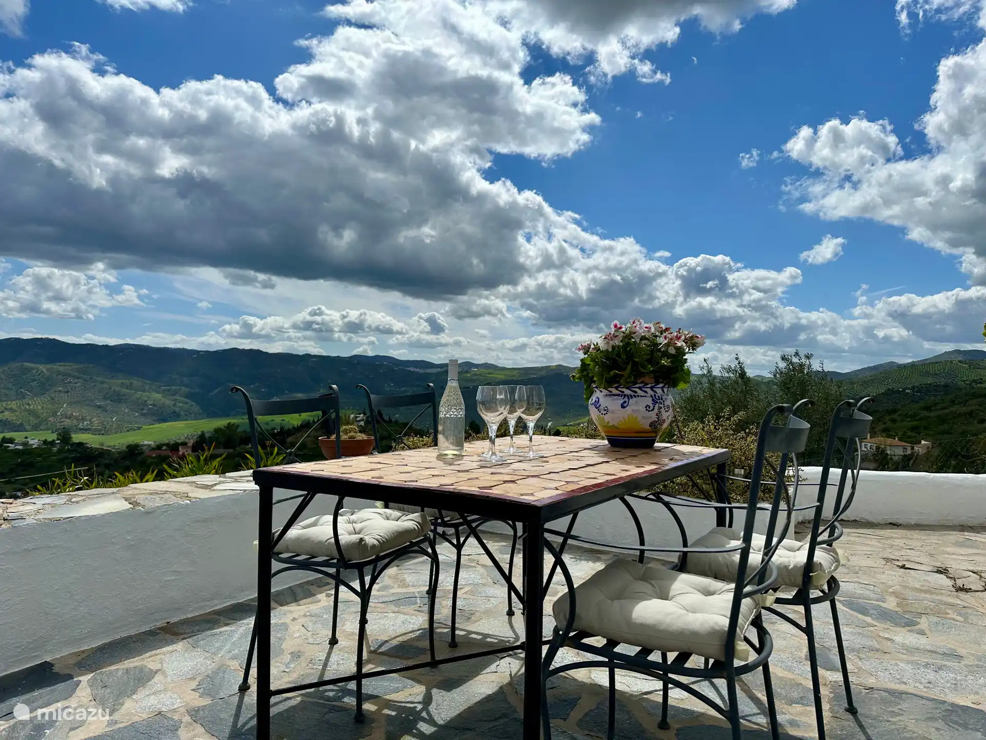 Esstisch für den Außenbereich