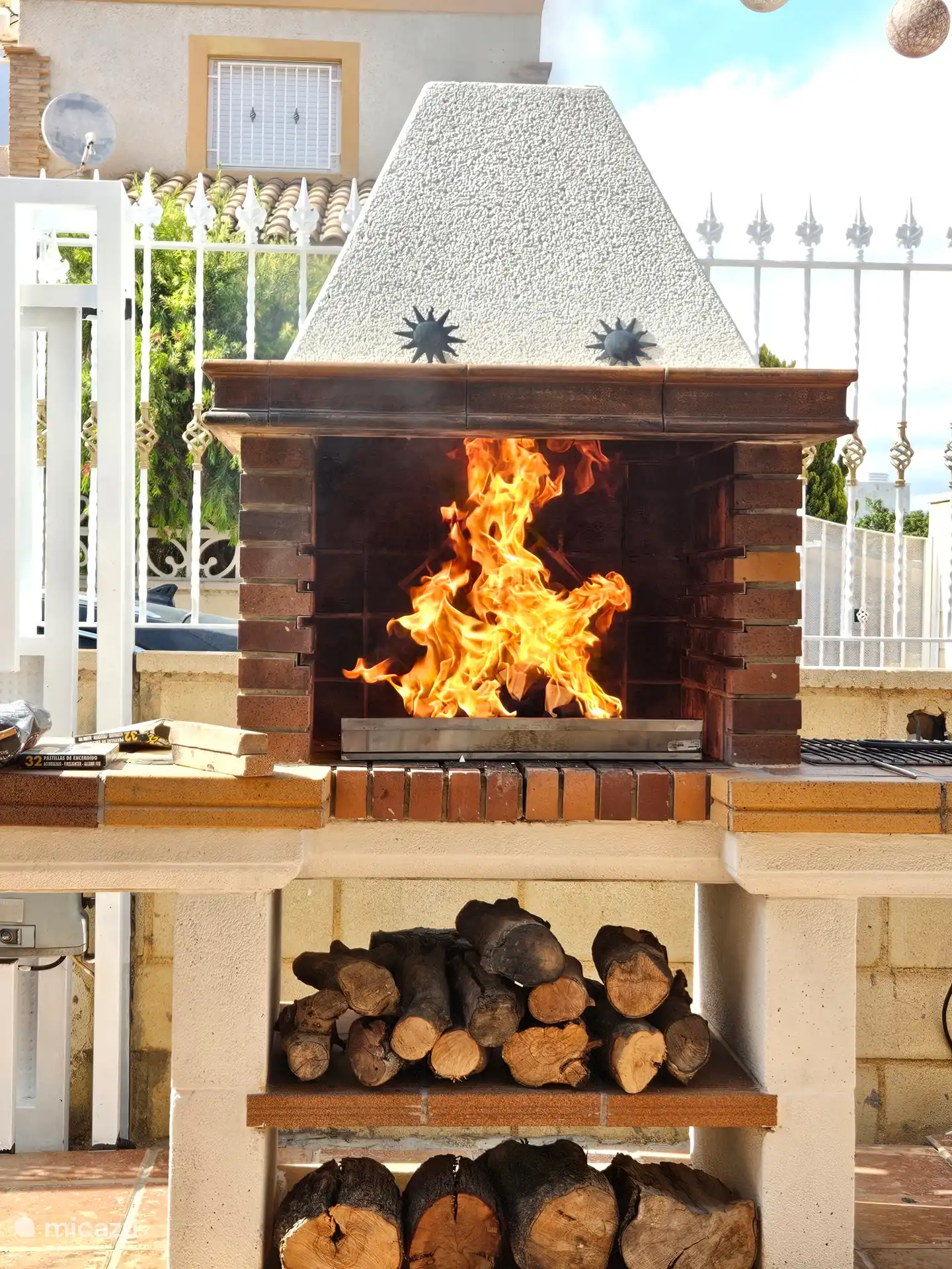 Grill im Garten für Ihre geselligen Abendessen