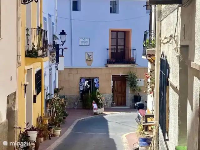 villa huren in Spanje, Costa Blanca, Polop – Casa Rita Blanca sfeervolle straatjes van Polop