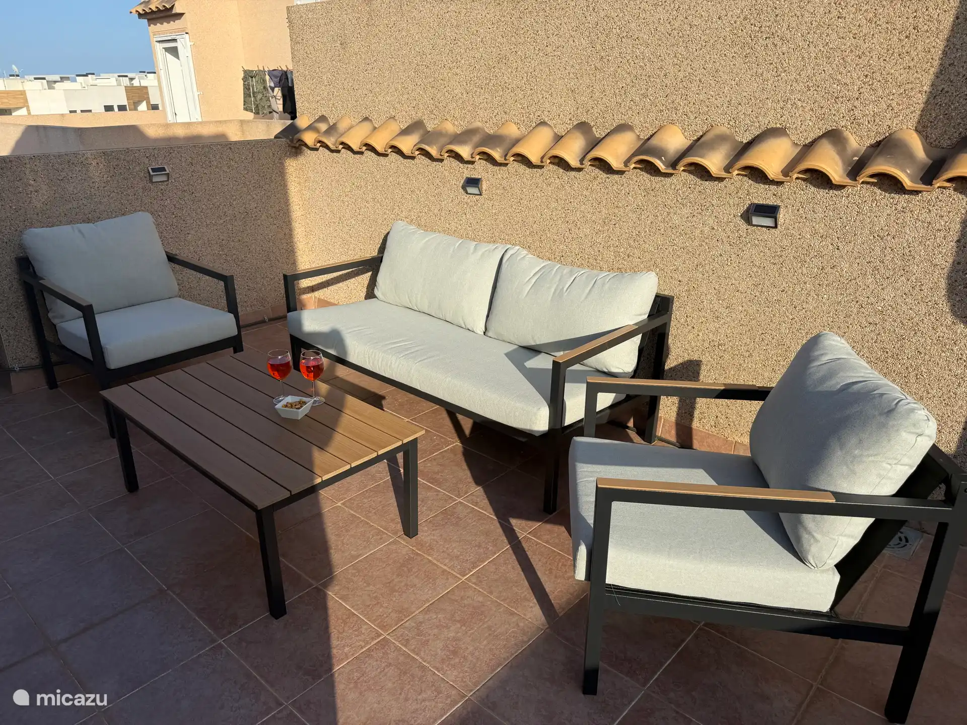 Roof terrace with lounge set