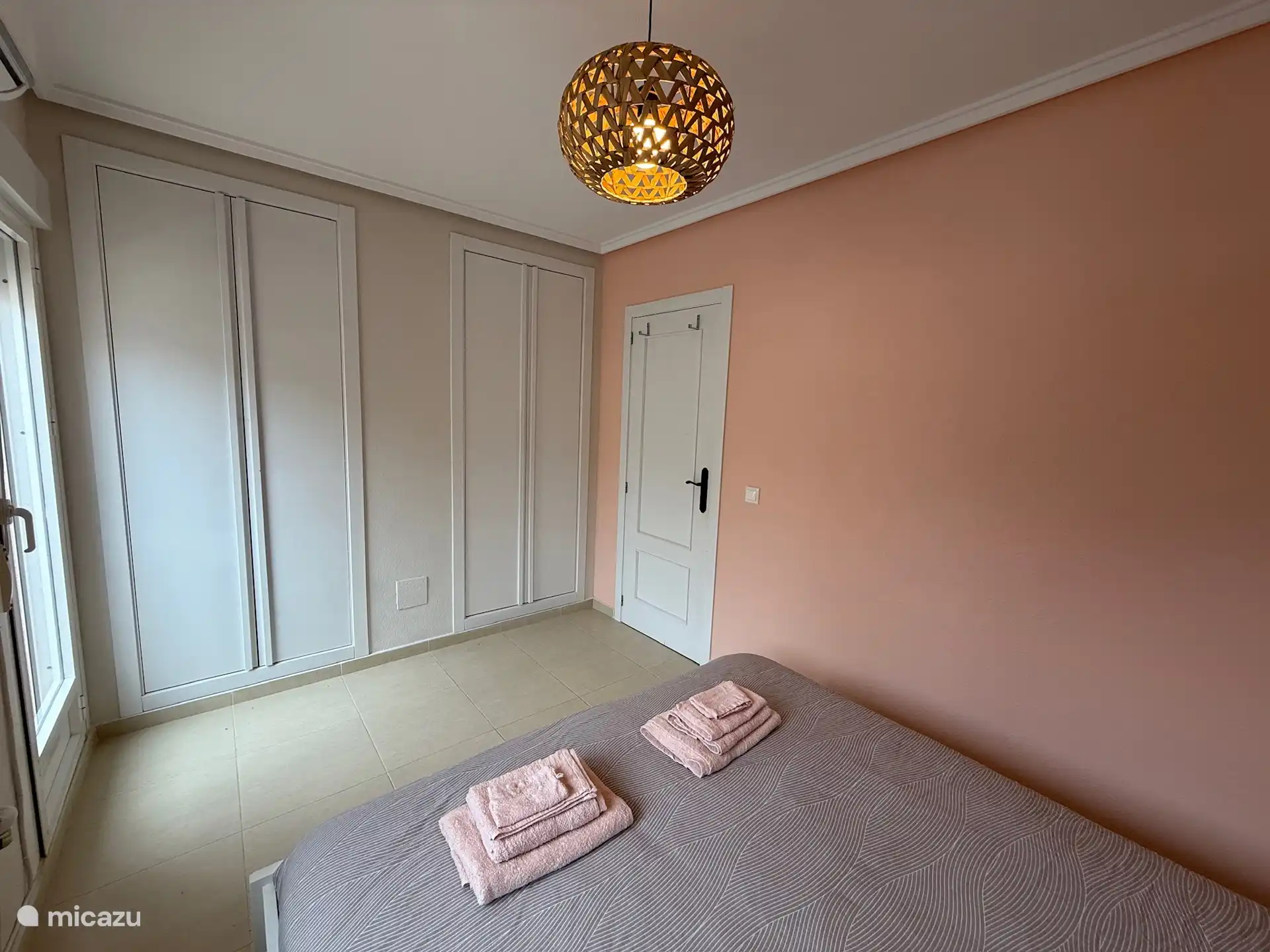 Linen package and fitted wardrobes with ample space. has clothes hangers, shelf and chest of drawers