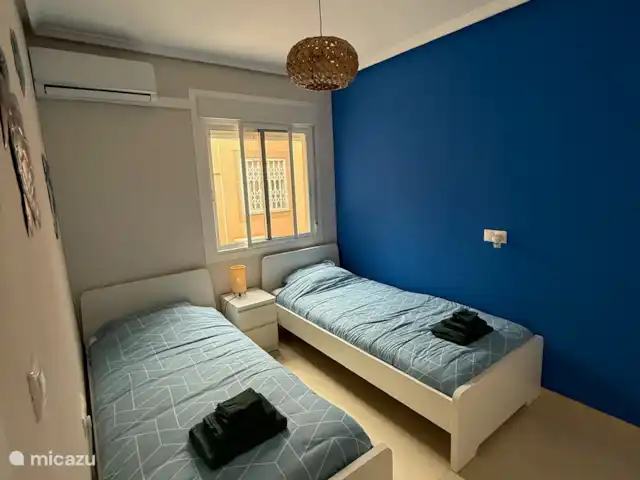 La Brisa Azul | Espagne, Costa Blanca, Gran Alacant - Santa Pola - maison de vacances Chambre « Océan », dispose de 2x lit 1 personne (90x200), armoire intégrée et climatisation