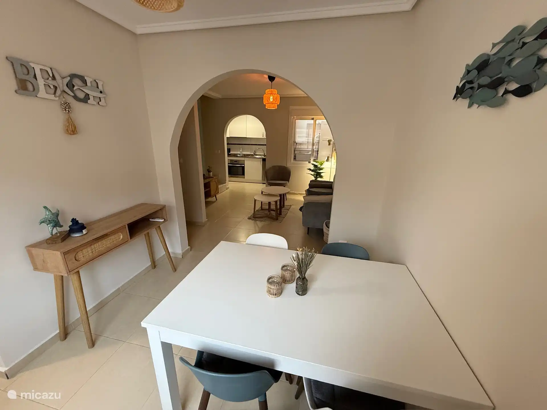 In the dining room, you will find a practical, extendable table, which can accommodate 6-8 people.