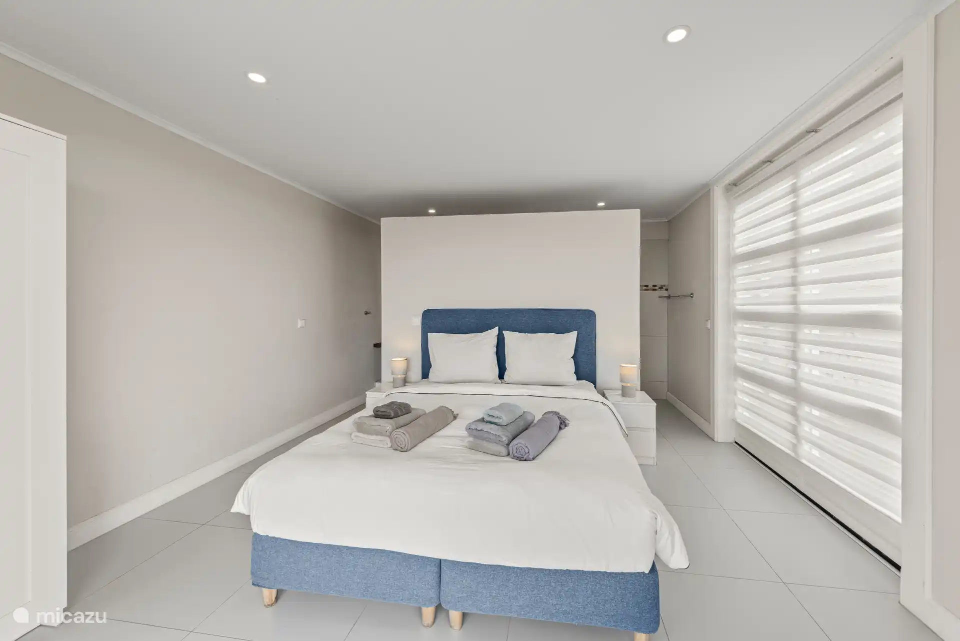 Schlafzimmer 2 im unteren Gartengeschoss.