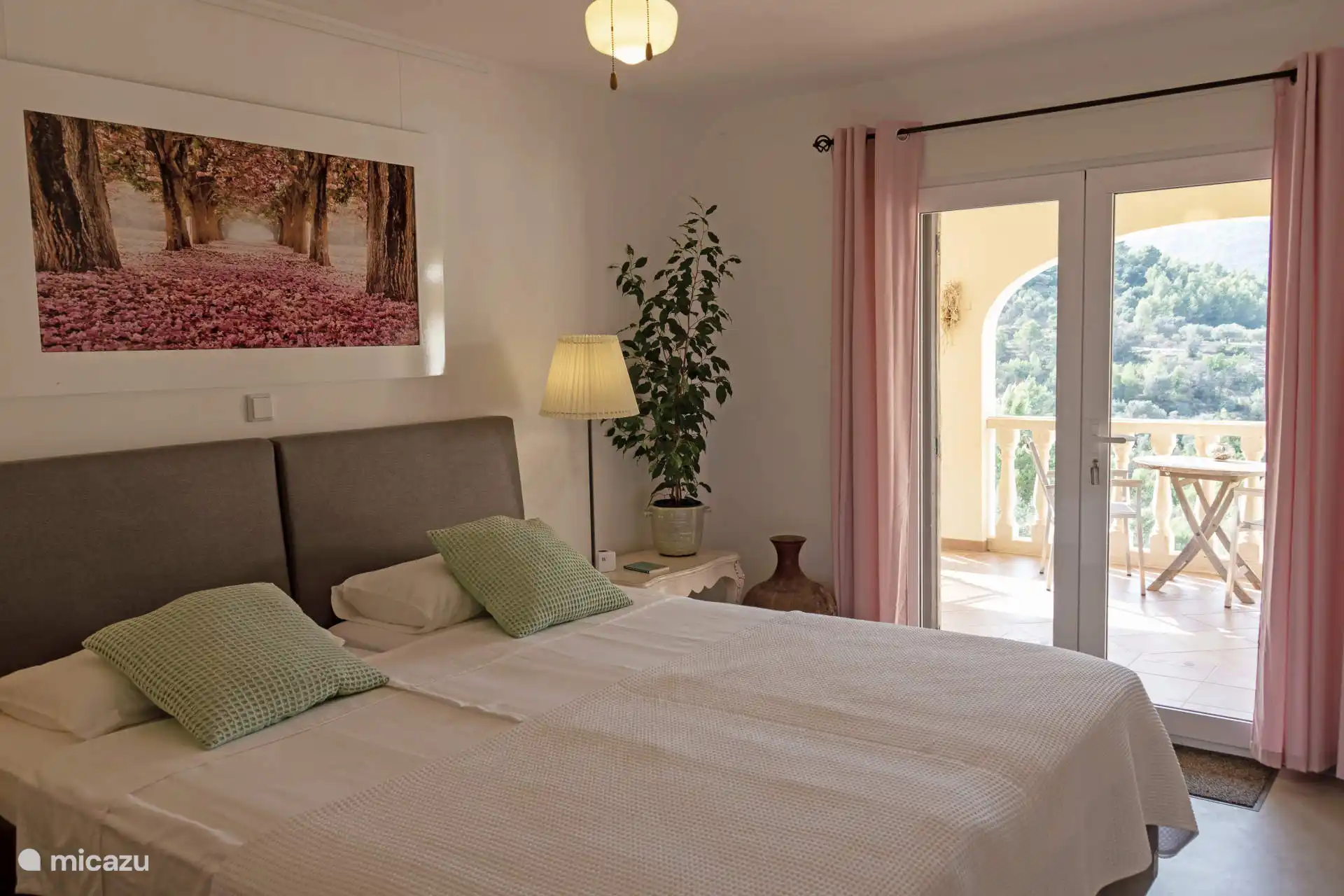 Almendra Schlafzimmer