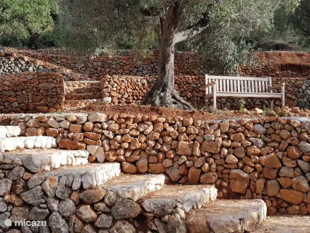 Villa Foia Vella : chambre Magnolia | Espagne, Costa Blanca, Benigembla - chambres d'hôtes Murs de terrasse de l’oliveraie