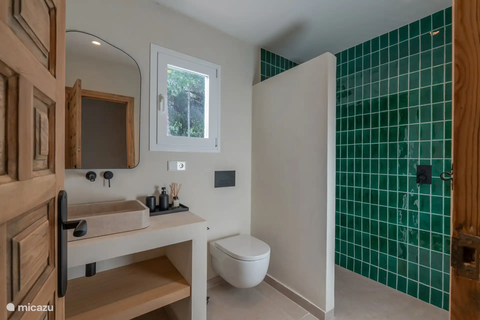 Villa Soleà Badezimmer mit begehbarer Dusche 