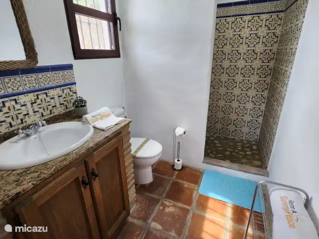 Cortijo Marleen midden in natuur huren in Spanje, Andalusië, Árchez - villa Ensuite badkamer 1