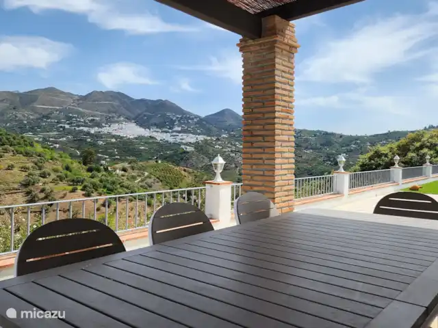 Cortijo Marleen midden in natuur huren in Spanje, Andalusië, Árchez - villa Genoeg schaduwplekken om te genieten van een hapje en drankje
