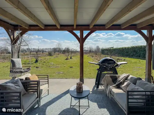Séjour unique en pleine nature | Pays-Bas, Brabant-Septentrional, Made - ferme La terrasse / véranda avec une vue imprenable sur la nature