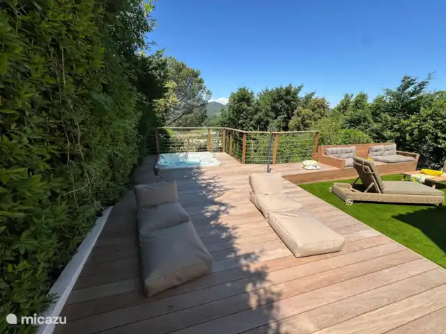 Location de Vacances France, Côte d'Azur, Cogolin, maison de vacances - Maison LouLou Jacuzzi